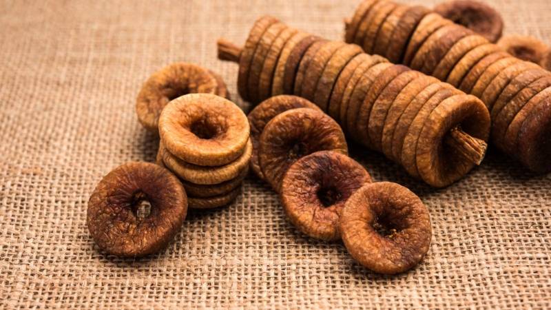 Get Fresh Anjeer / Figs (soft & medium size Anjeer) (1kg) Figs