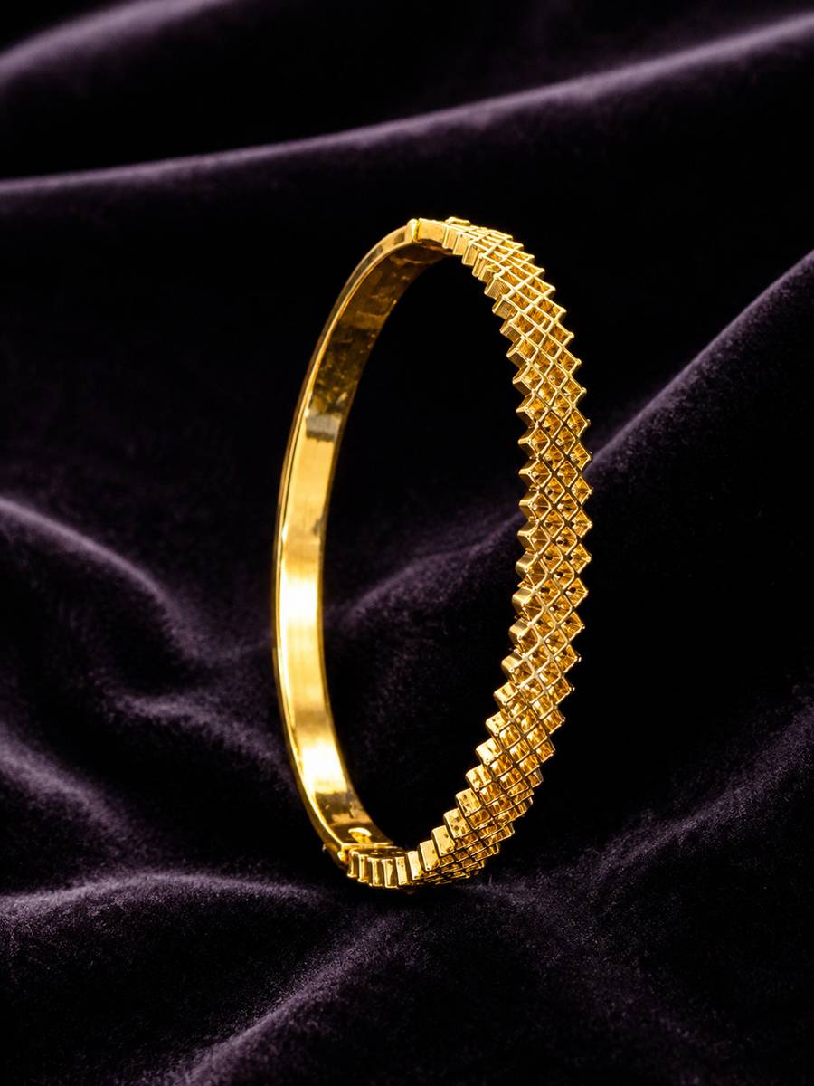 samurdi Stainless Steel Bangle