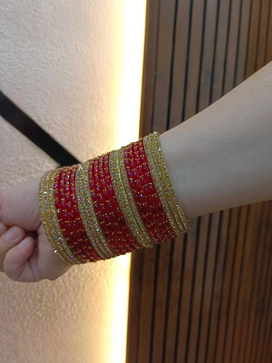 Kaab Glass Bangle Set