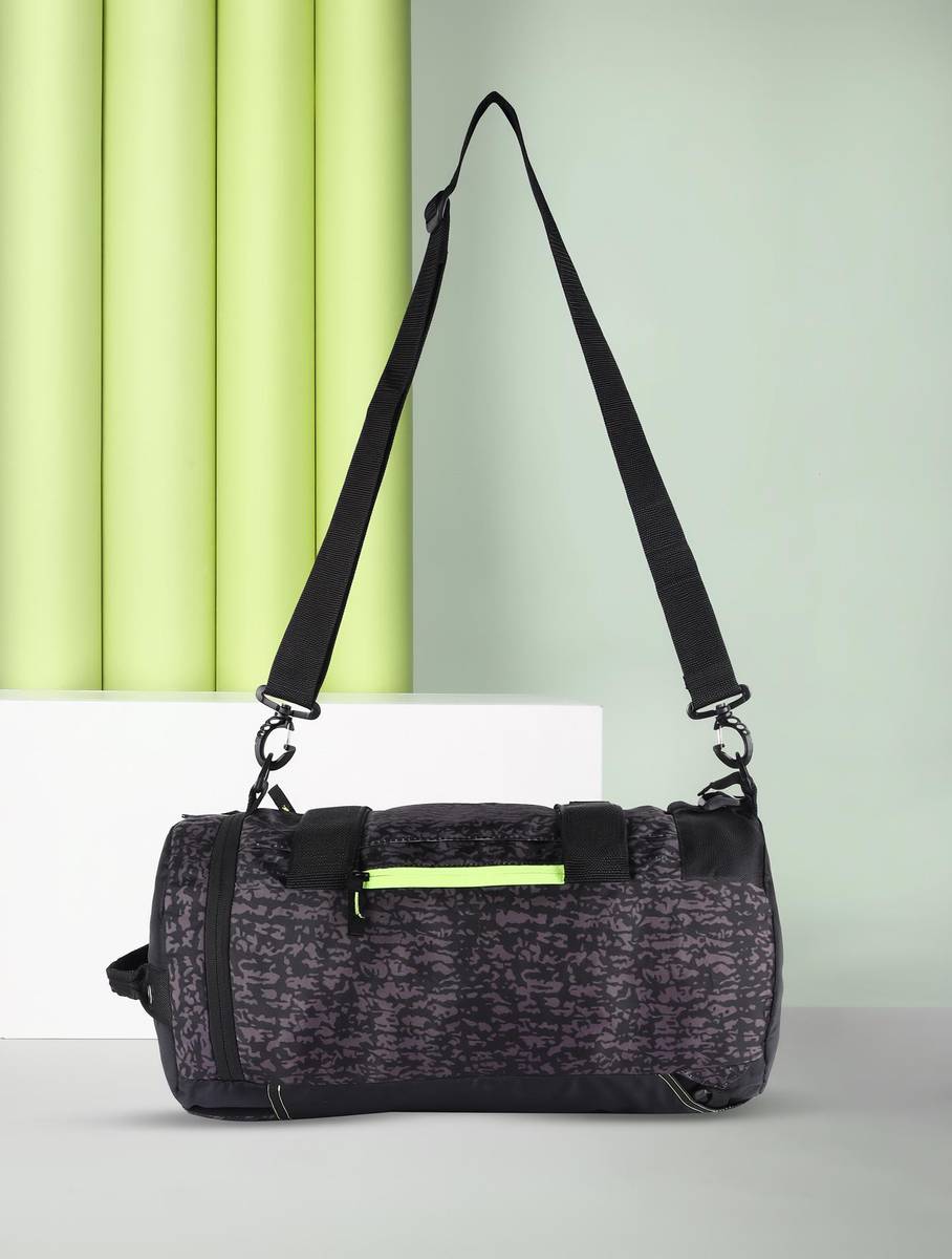 Gear CAMO MAXIS Gym Duffel Bag