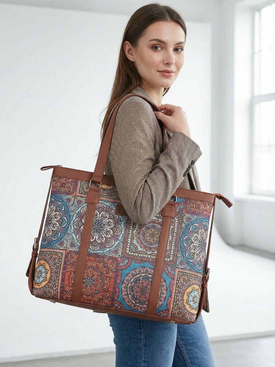 brado jewellery Women Multicolor Handbag