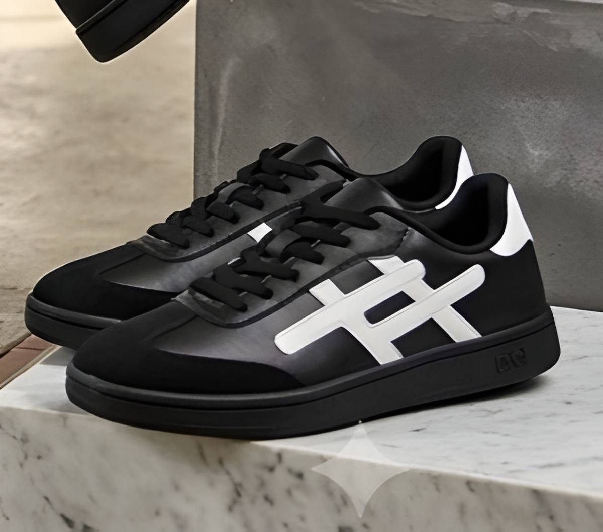 HELTRIX Stylish Black Casual Sneakers For Men — photo 2
