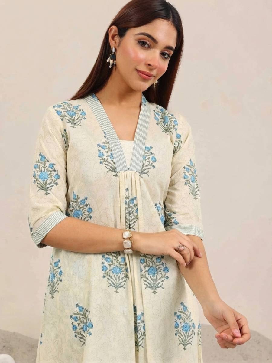 PURSHOTTAM WALA Women Printed, Floral Print Straight Kurta