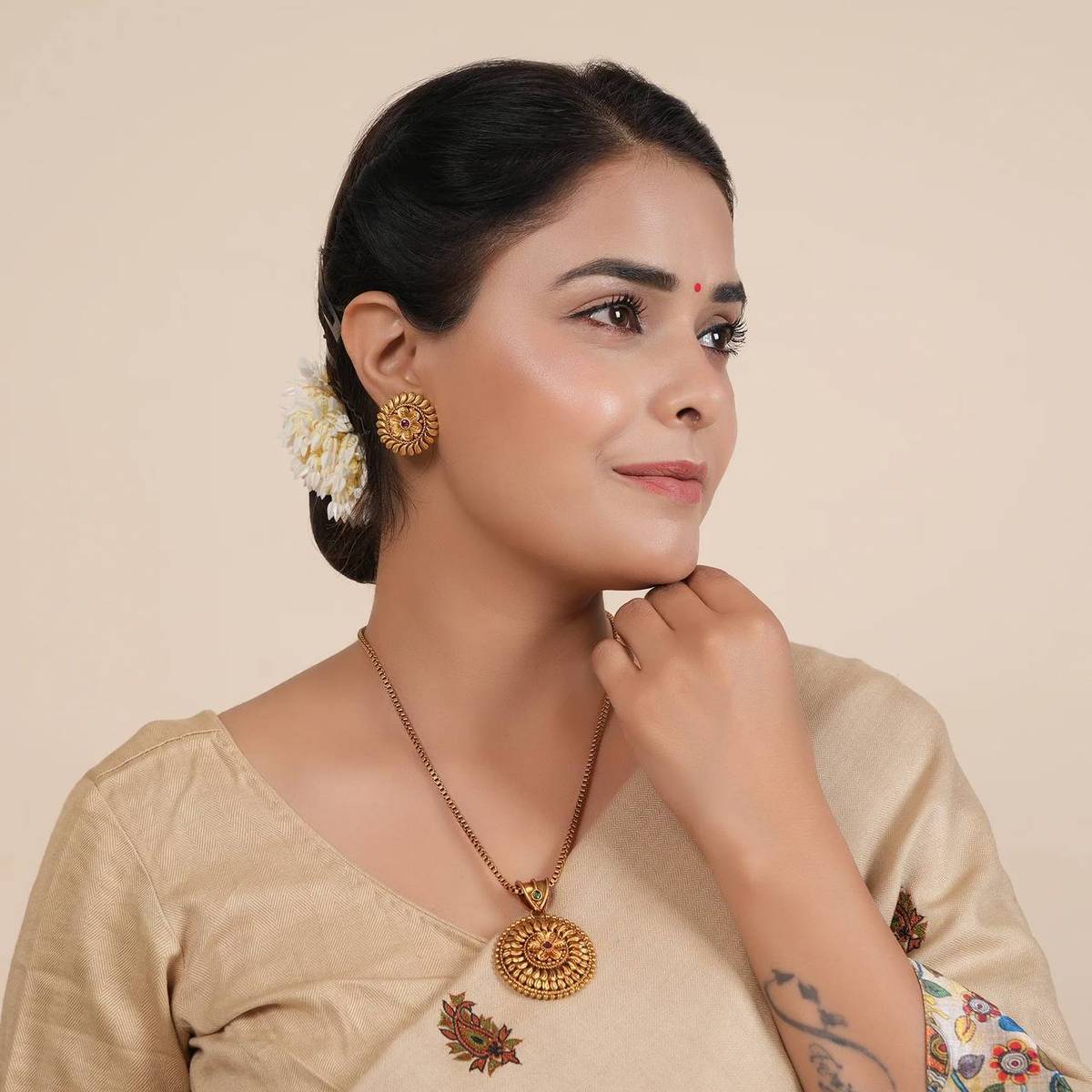 Velzora Brass Gold-plated Gold Jewellery Set