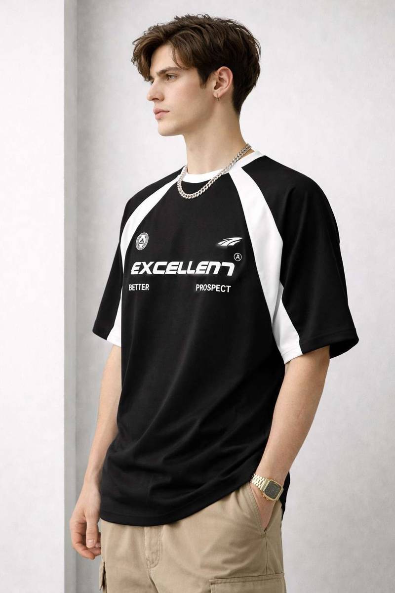 SIXTEENLINES Printed Men Round Neck Black T-Shirt — photo 3