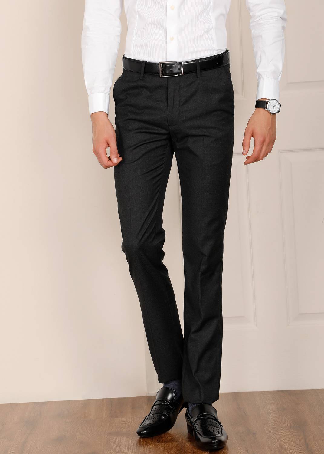 ARROW Arnold Slim Fit Men Black Trousers