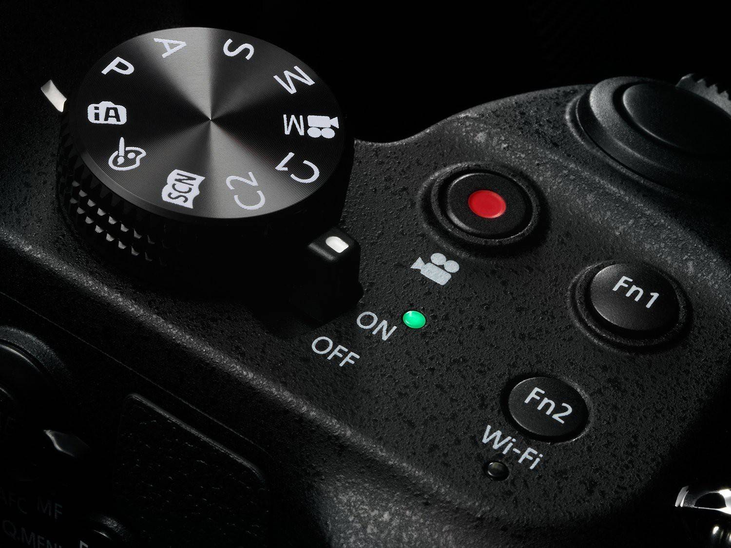 Panasonic Lumix DMC-FZ1000 Price in India - Buy Panasonic Lumix