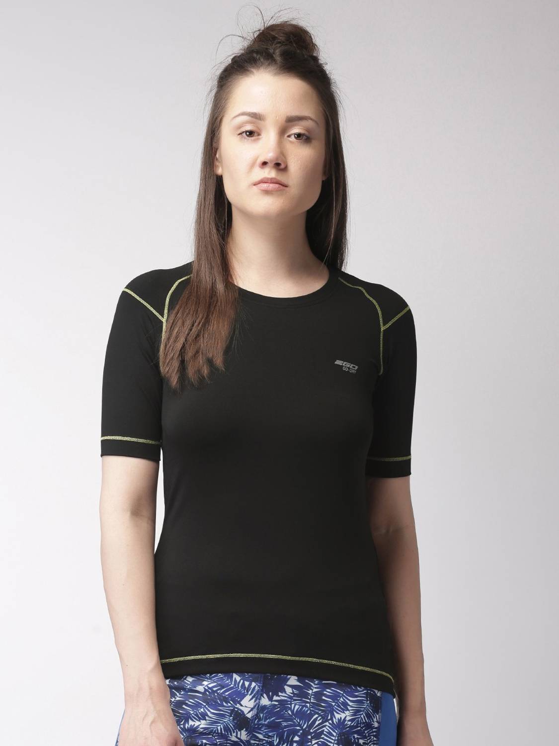 2GO Solid Women Round Neck Black T-Shirt