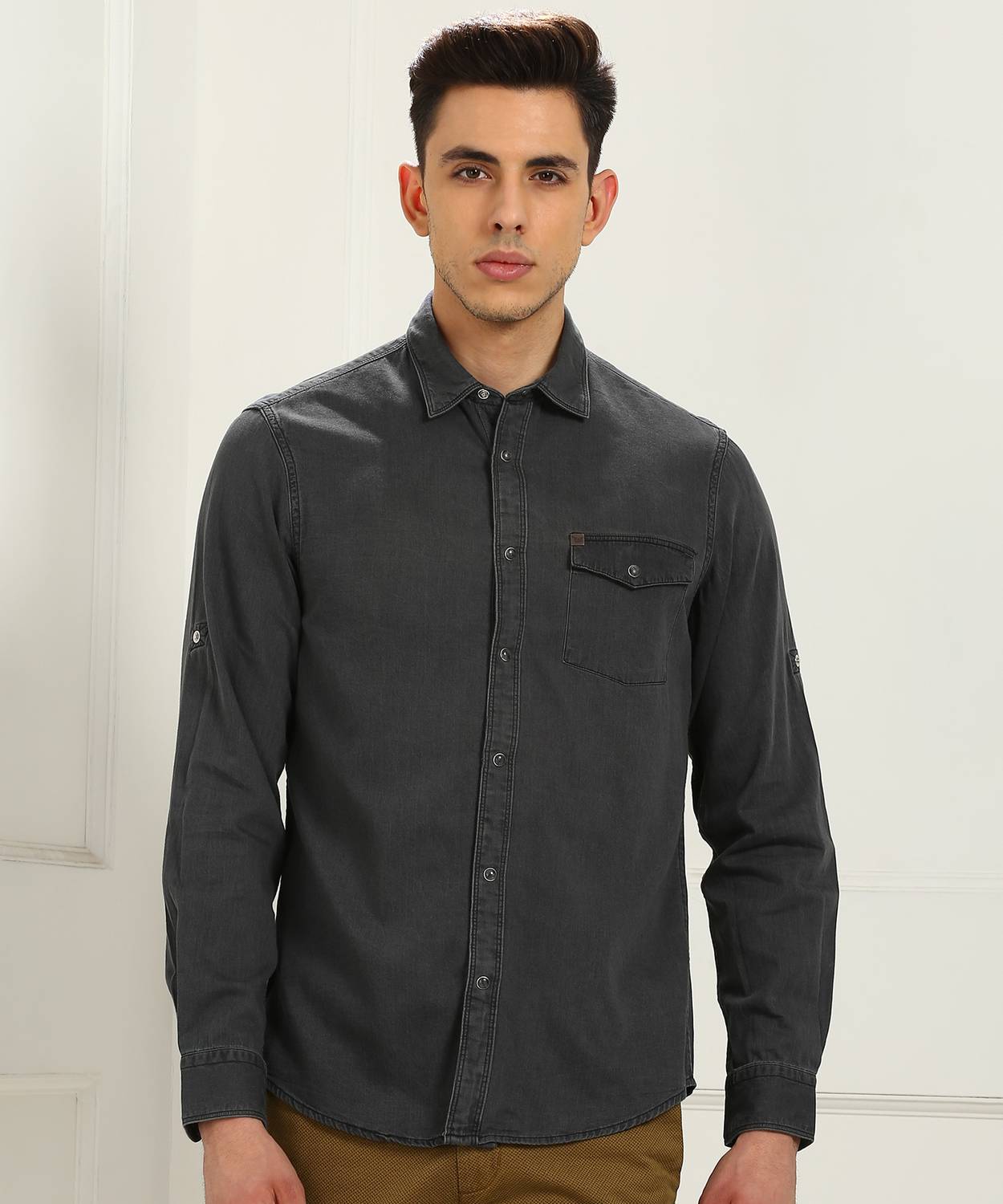 Arrow Blue Jean Company Men Solid Casual Grey Shirt