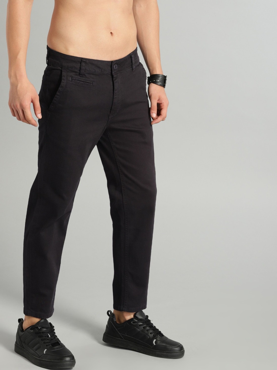 Image of Roadster Men Regular Fit Black Cotton Blend Trousers