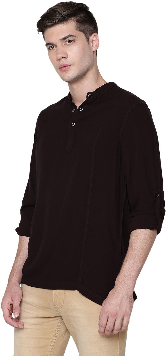 Image of IDENTITI Solid Men Mandarin Collar Maroon T-Shirt