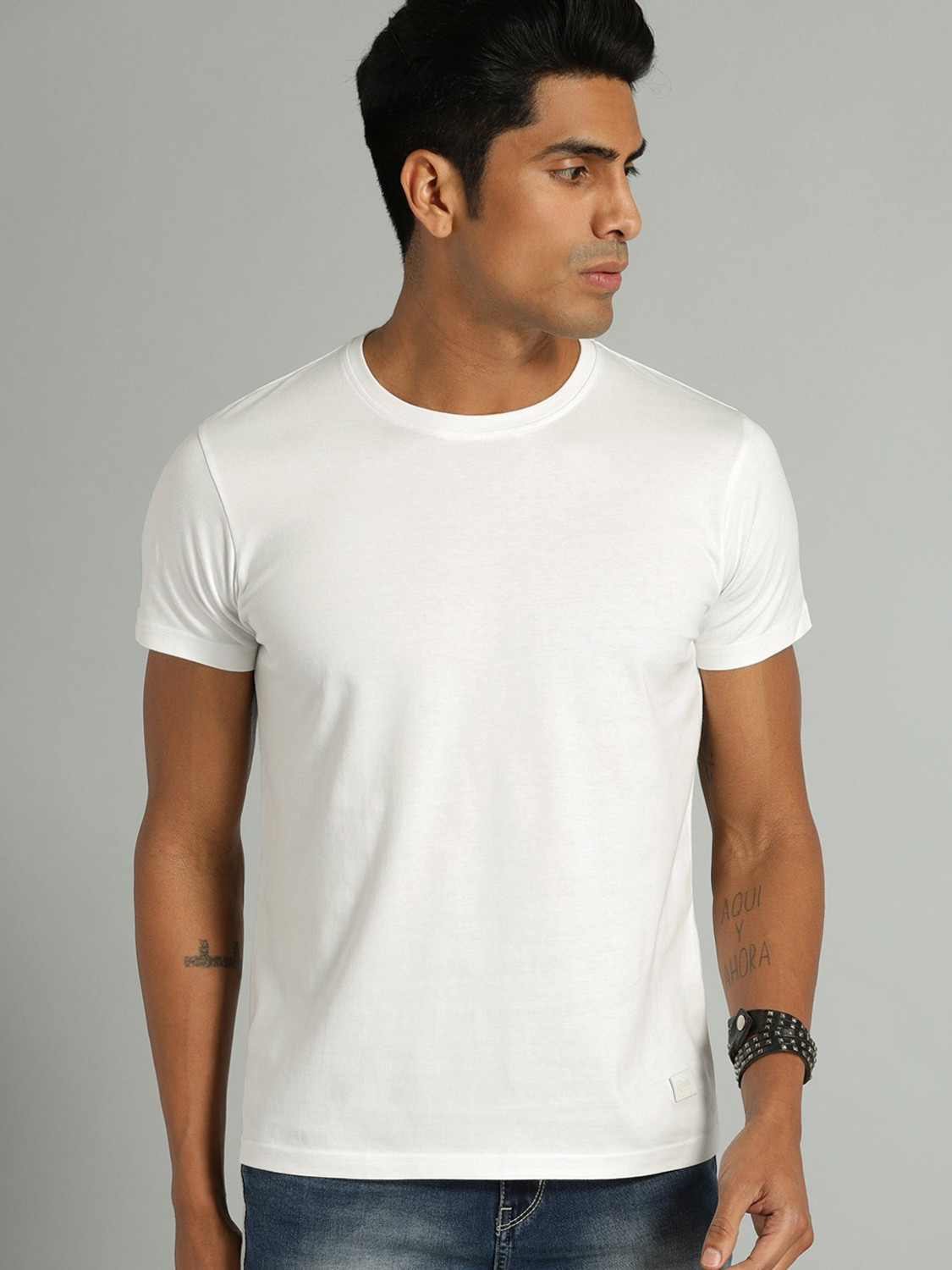 Image of Roadster Solid Men Round Neck White T-Shirt