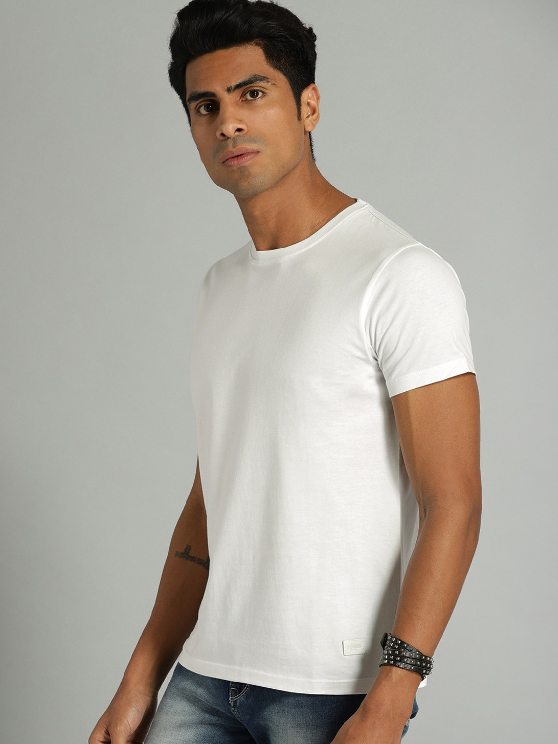Image of Roadster Solid Men Round Neck White T-Shirt