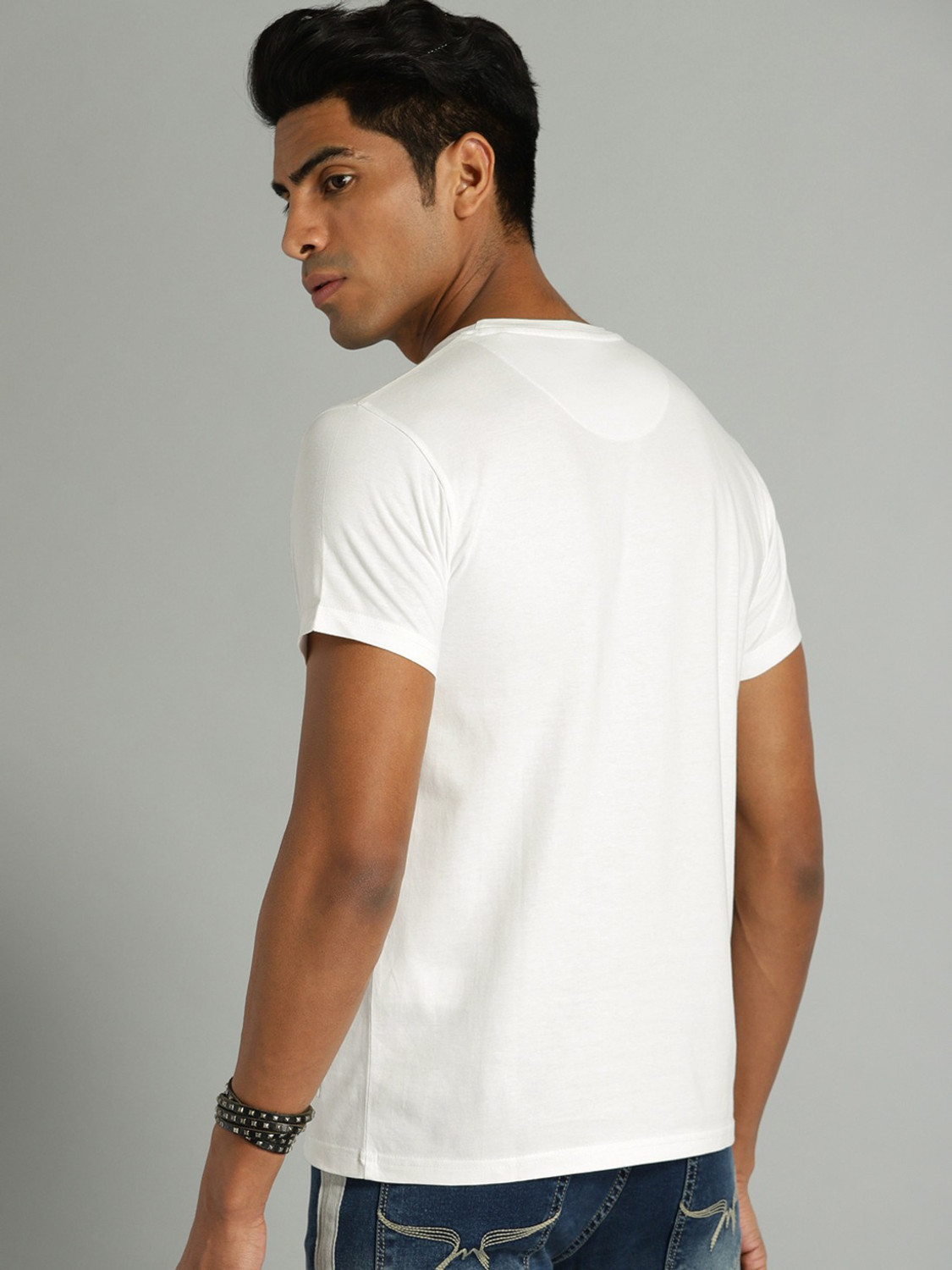 Image of Roadster Solid Men Round Neck White T-Shirt
