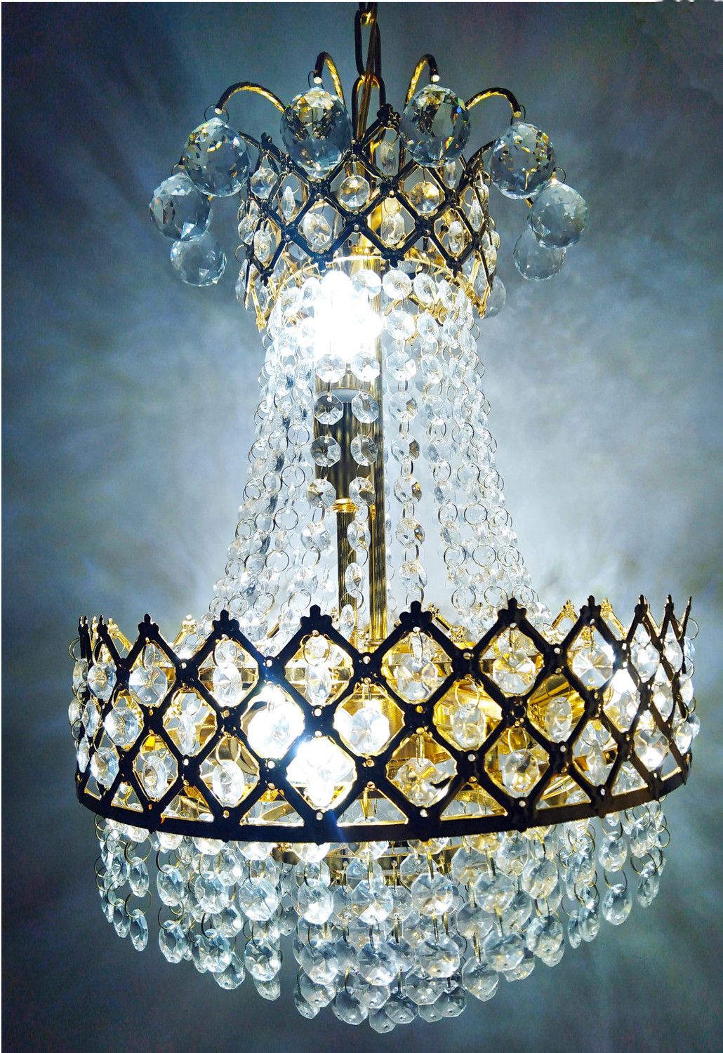 Image of Shri Mahal Antiques Orginal K /9 Diamond Crystal Hanging Light Chandelier Ceiling Lamp
