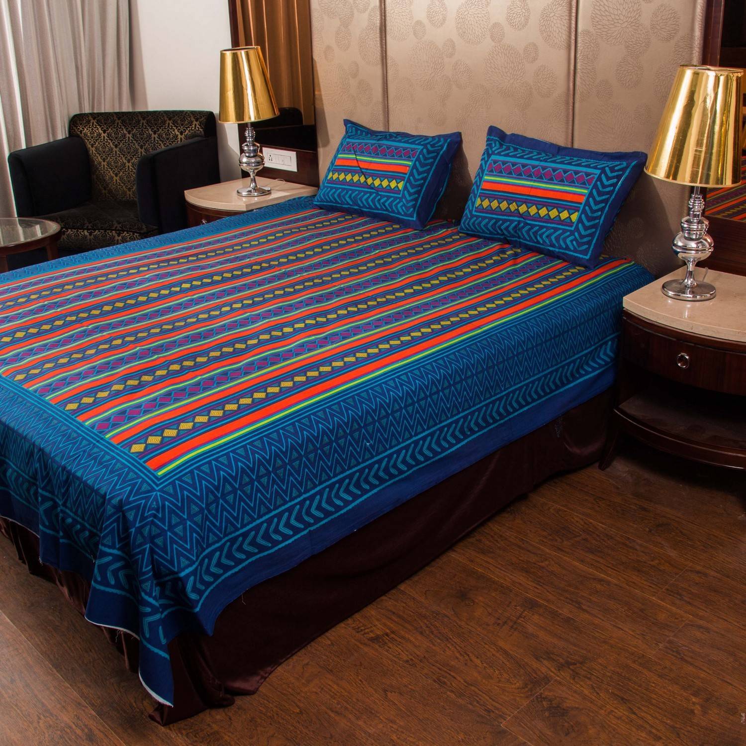 Aadhira Interio Cotton King Flat 144 TC Striped 1 Bedsheet with 2 Pillow Covers