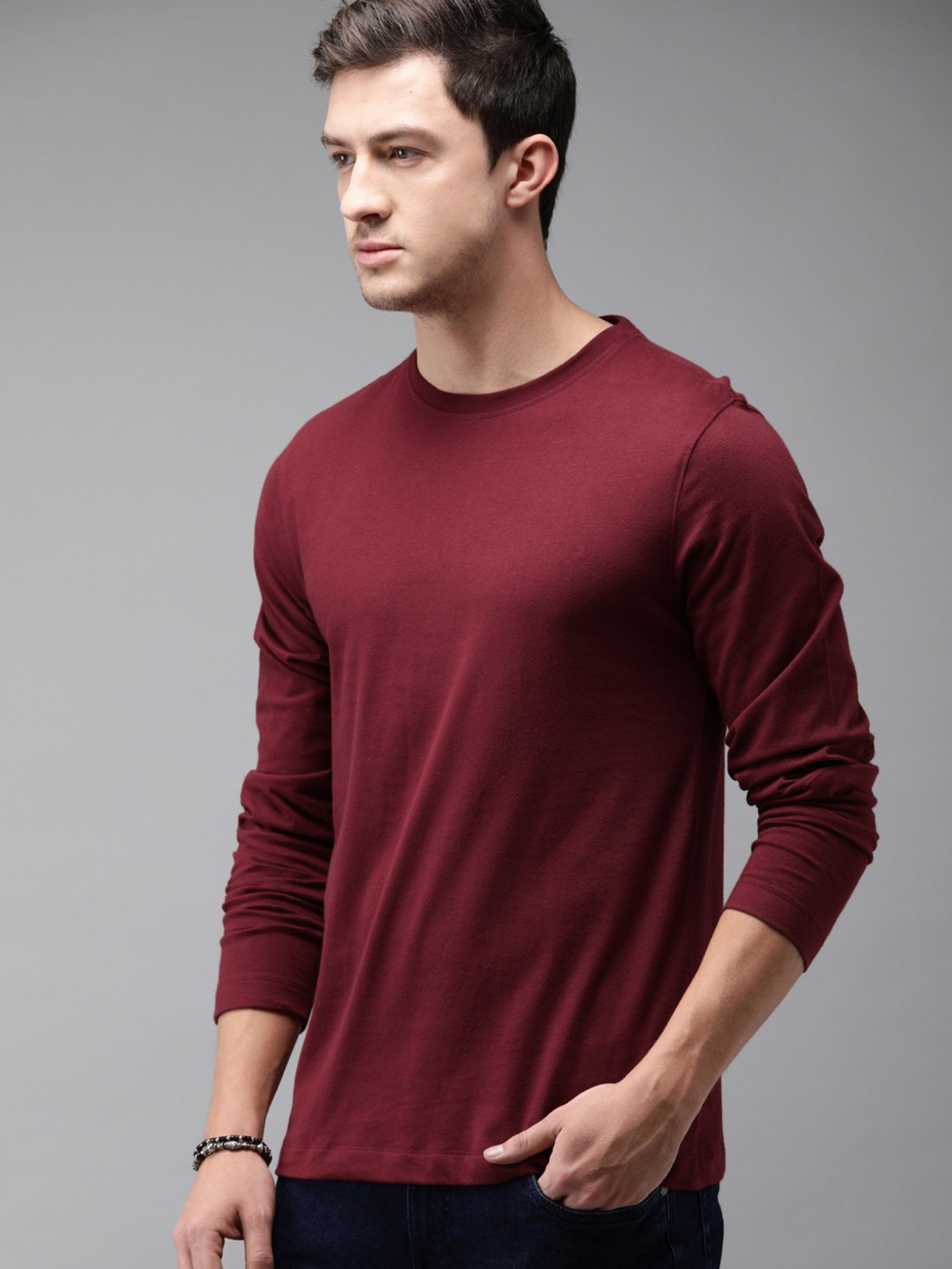 Image of Roadster Solid Men Round Neck Maroon T-Shirt