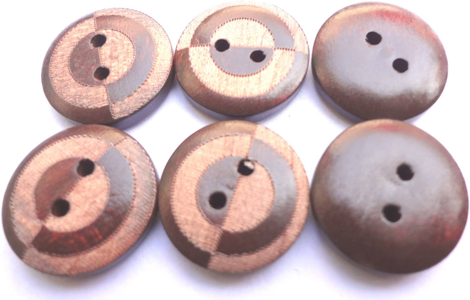 aaryason Wooden Buttons 2 Holes, Emoji Shape Buttons for Sewing, Craft and Embroidery (20 Pieces, 1.5 CM, 15 mm) Wooden Buttons