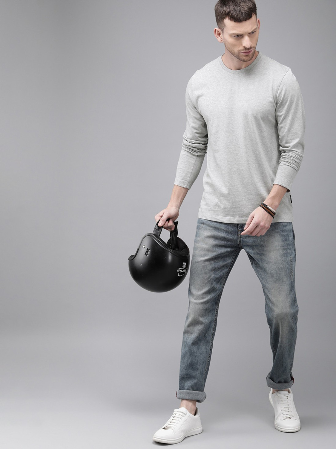 Image of Roadster Solid Men Round Neck Grey T-Shirt