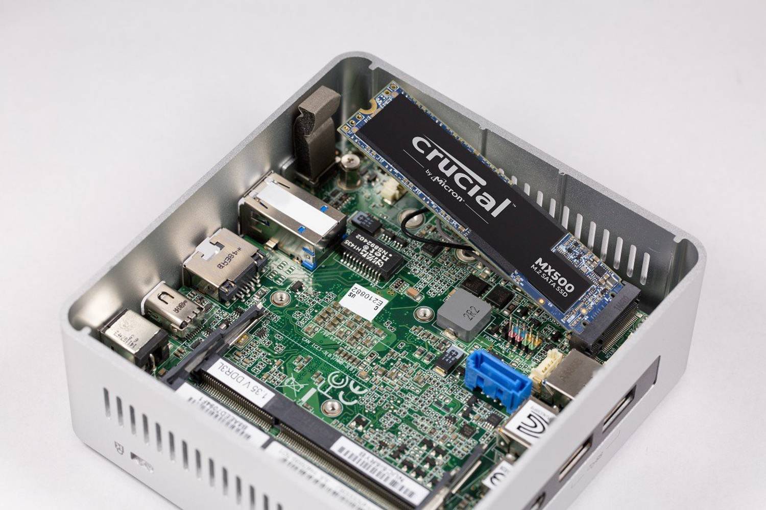 Crucial MX Series 500 GB Laptop, Desktop Multicolor SATA Internal