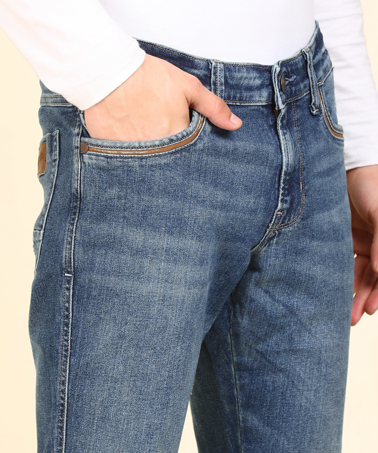 Image of Wrangler Men Slim Low Rise Blue Jeans