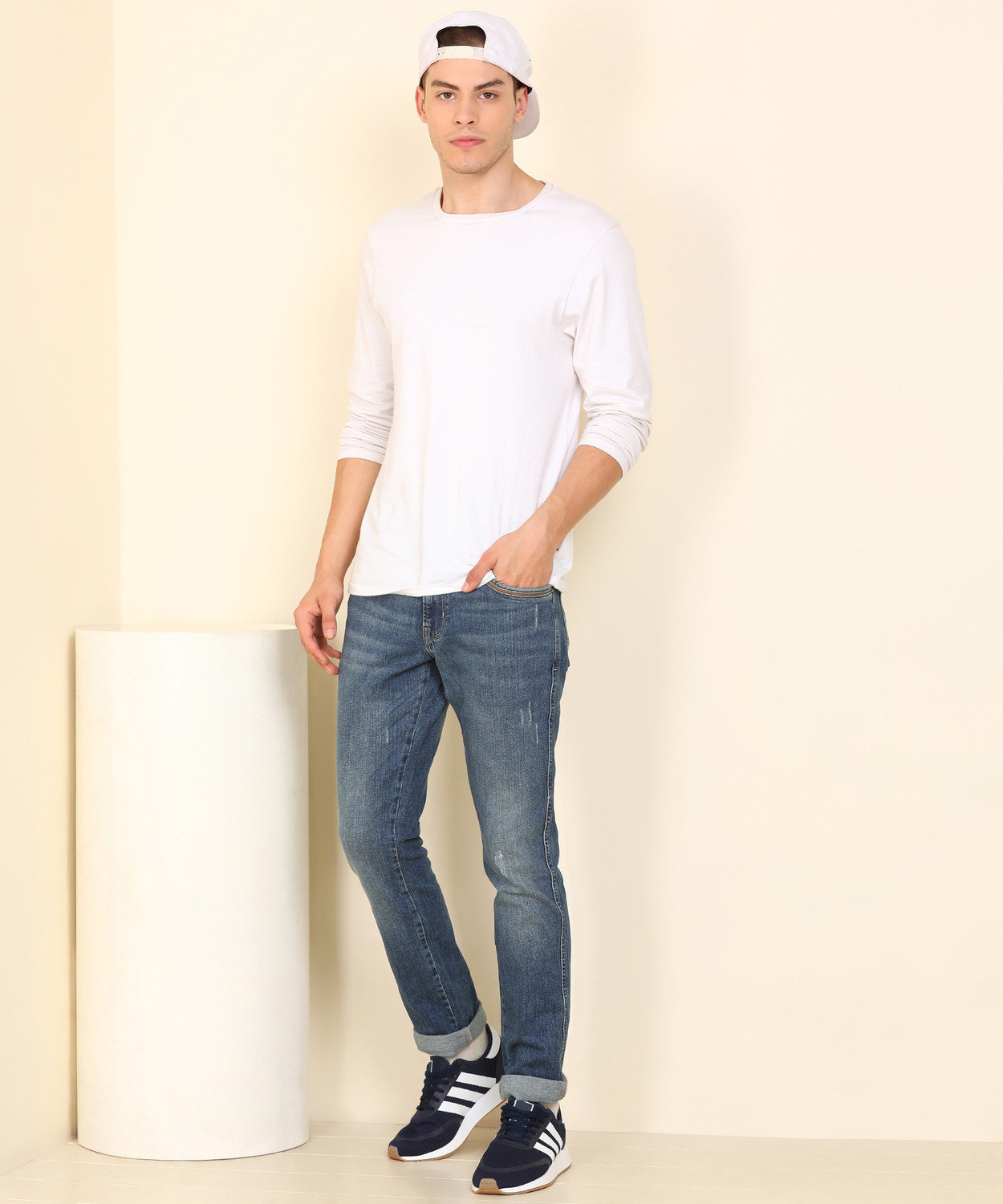 Image of Wrangler Men Slim Low Rise Blue Jeans