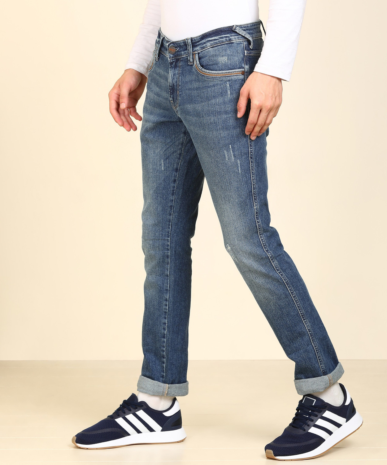 Image of Wrangler Men Slim Low Rise Blue Jeans
