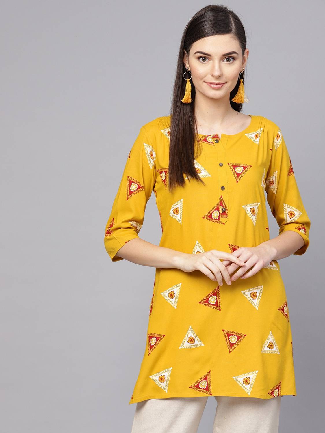anubhutee Women Geometric Print, Printed Straight Kurta