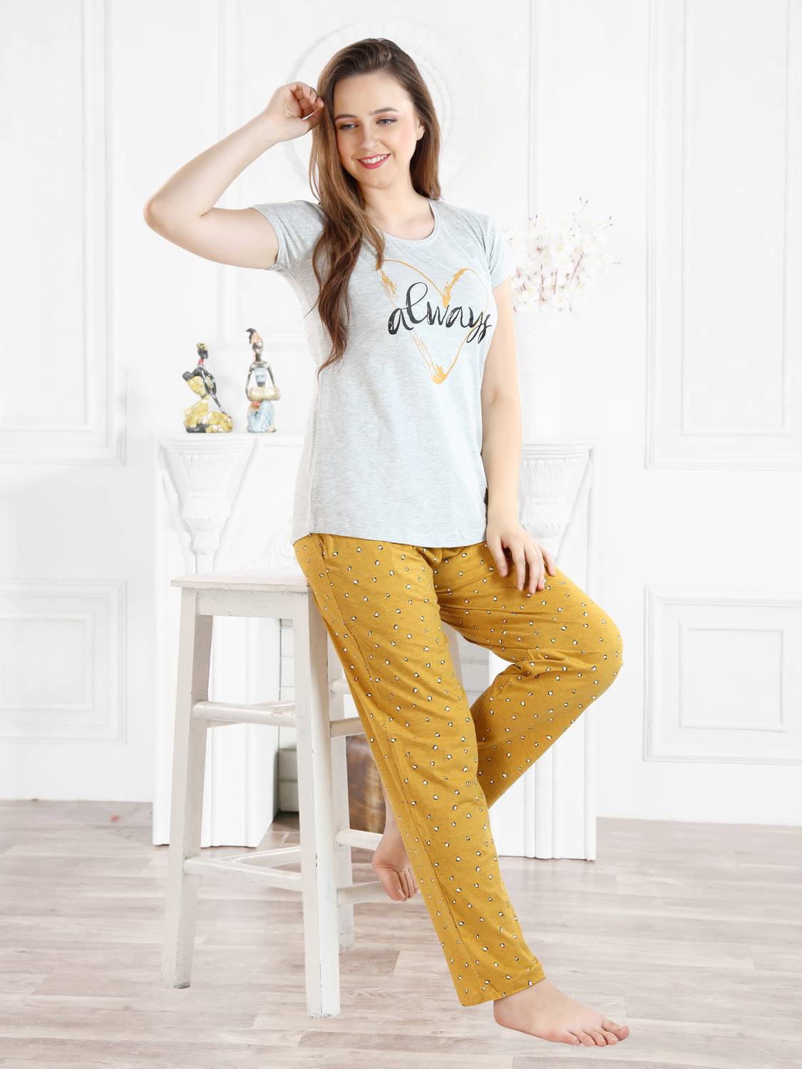 AV2 Women Printed Yellow Top & Pyjama Set