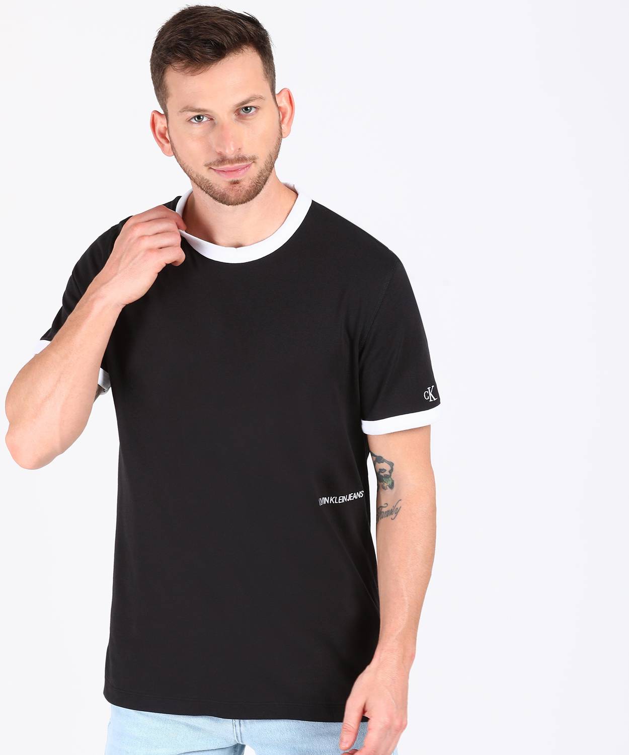 Calvin Klein Jeans Solid Men Round Neck Black T-Shirt