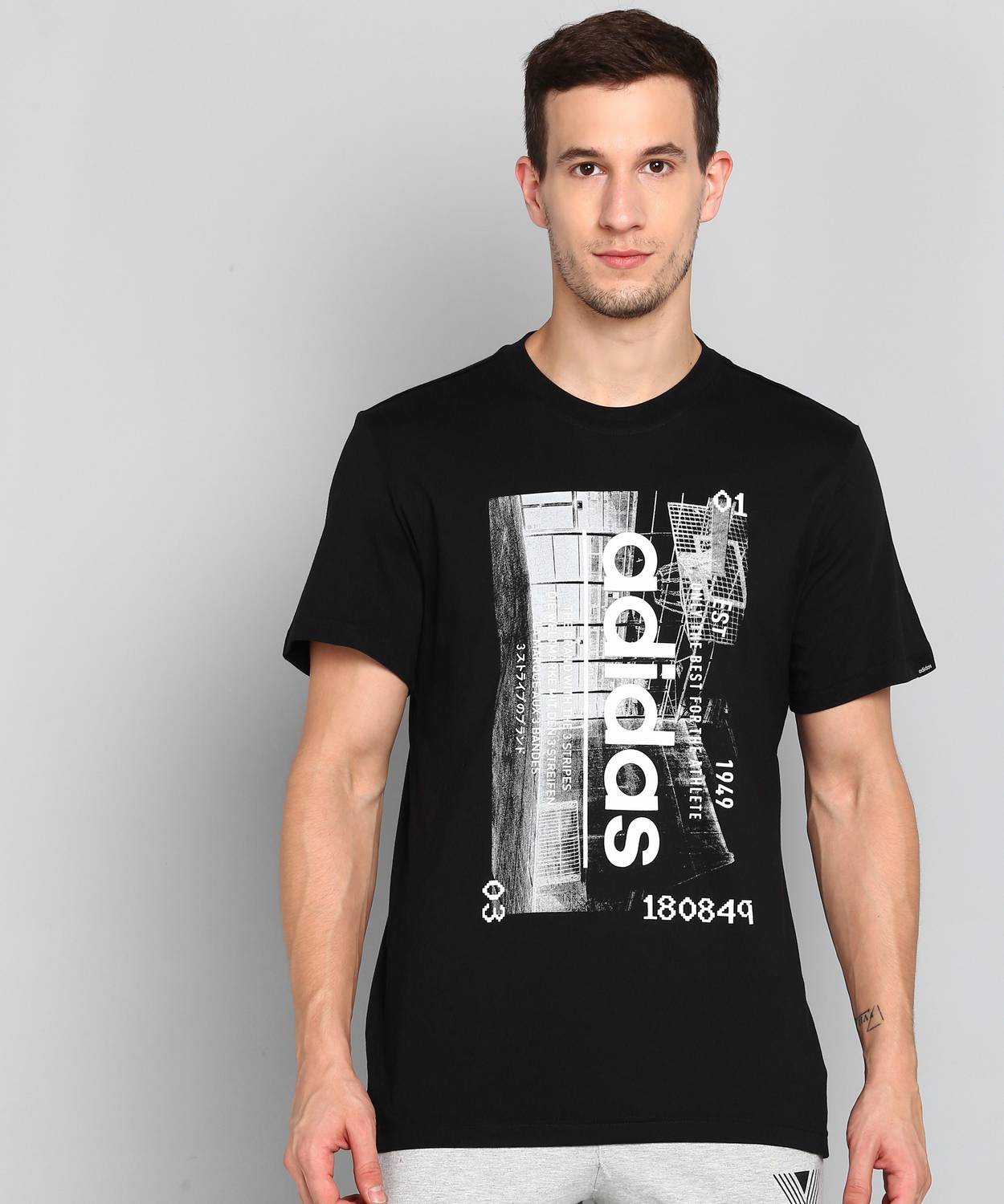 ADIDAS Printed Men Round Neck Black T-Shirt