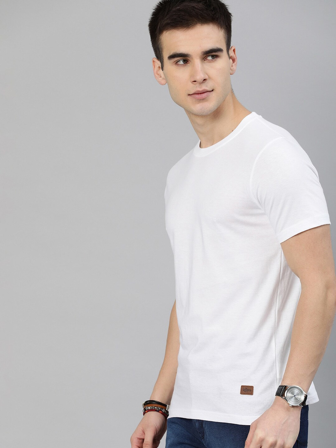 Image of Roadster Men Solid Round Neck Pure Cotton White T-Shirt
