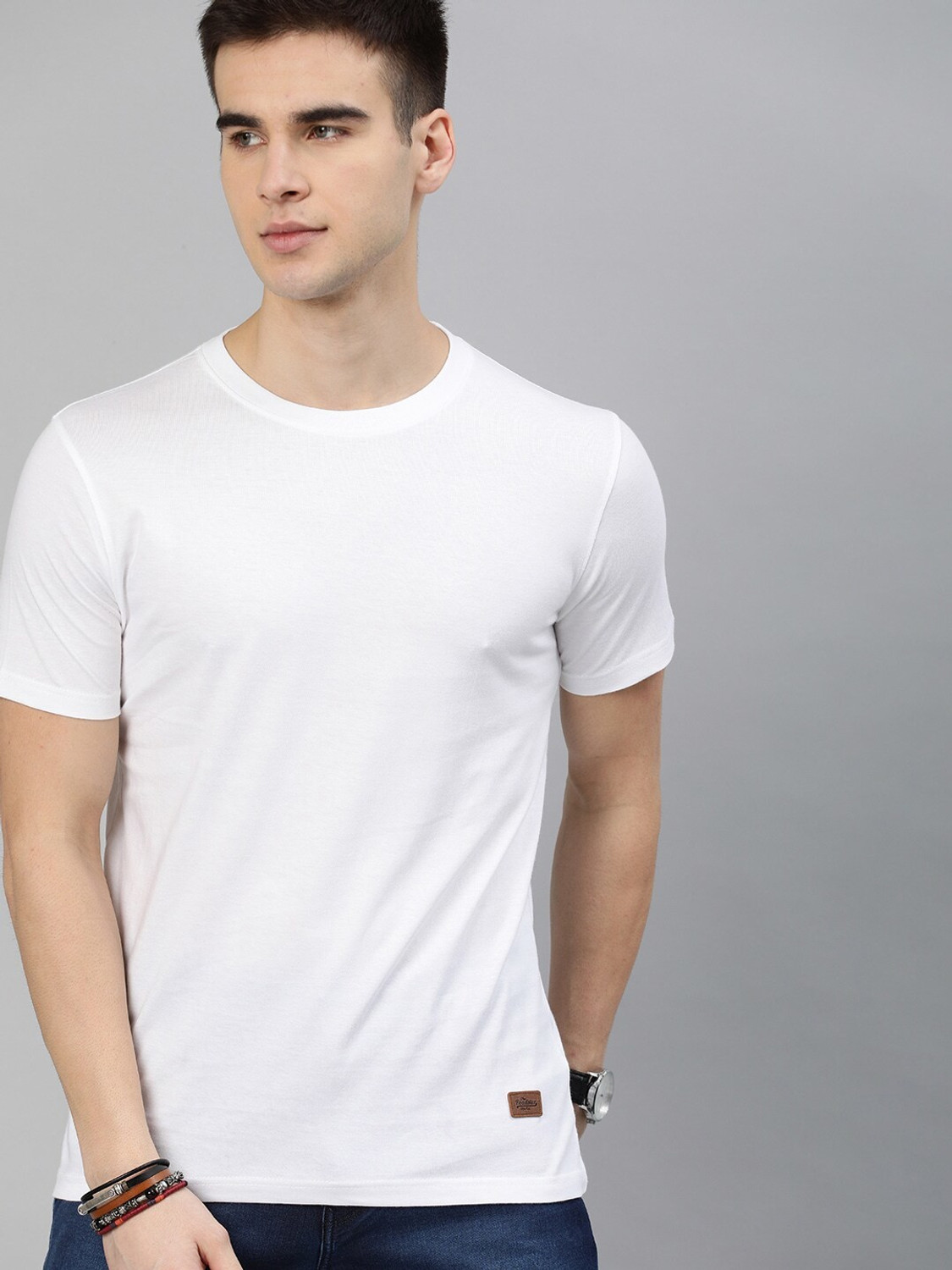 Image of Roadster Men Solid Round Neck Pure Cotton White T-Shirt