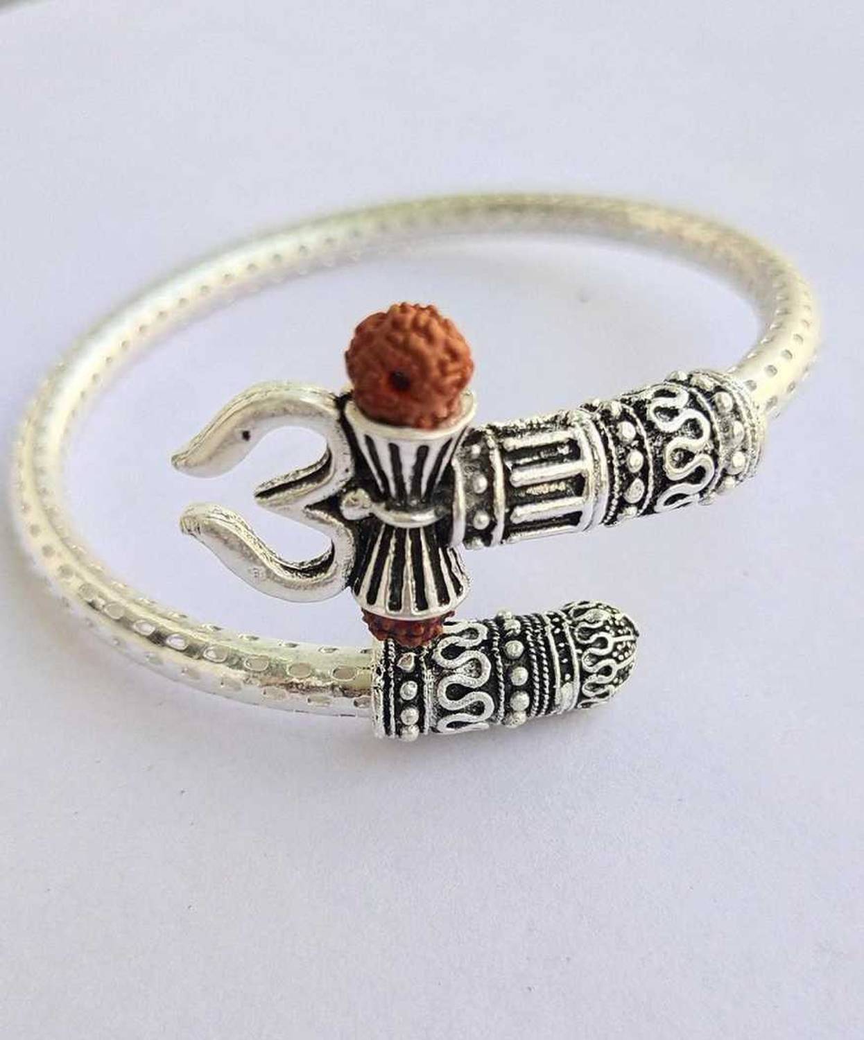 Bhumi09 Alloy Silver Coated Kada