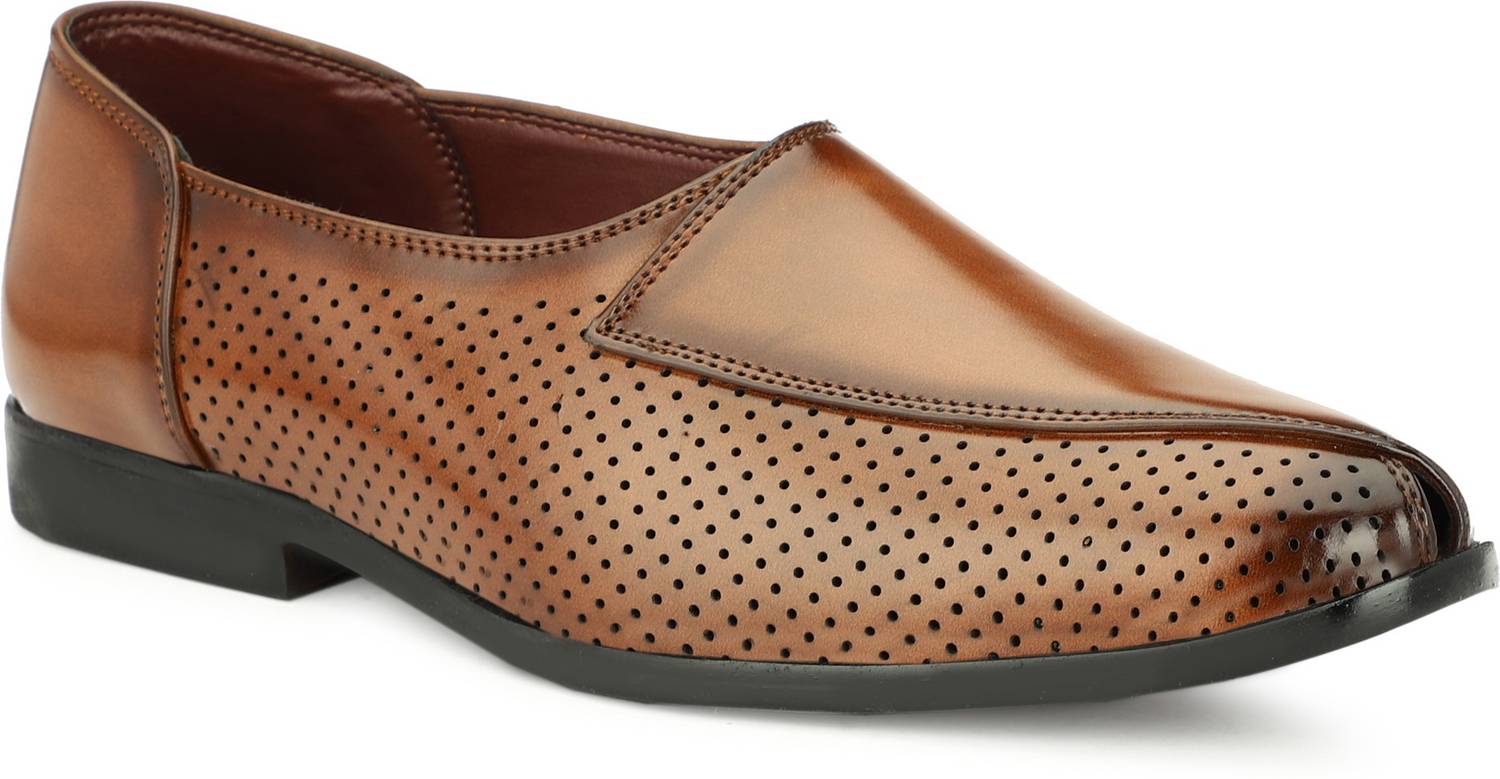 Bestows Decent look Derby For Men