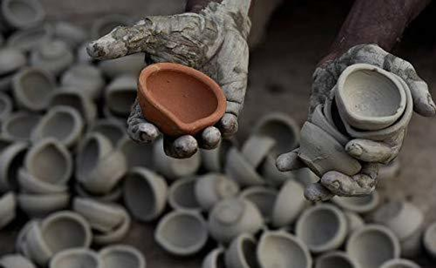 Image of AtoZzone Made out of natural Mud to serve as a permanent Natural decoration Earthenware (Pack of 20) Table Diya