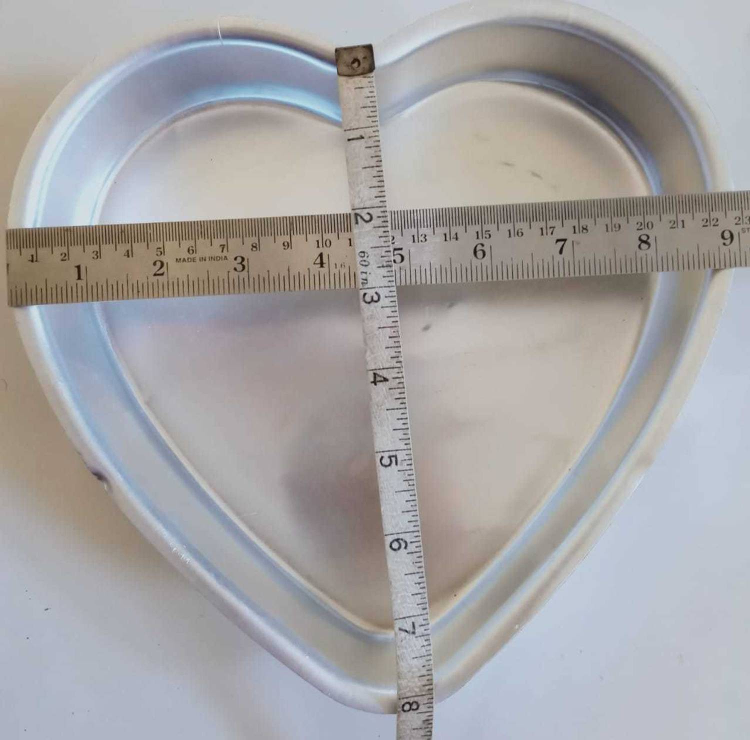 Rinkle Aluminium Heart Cake Mould Pack of 1 - Image 2