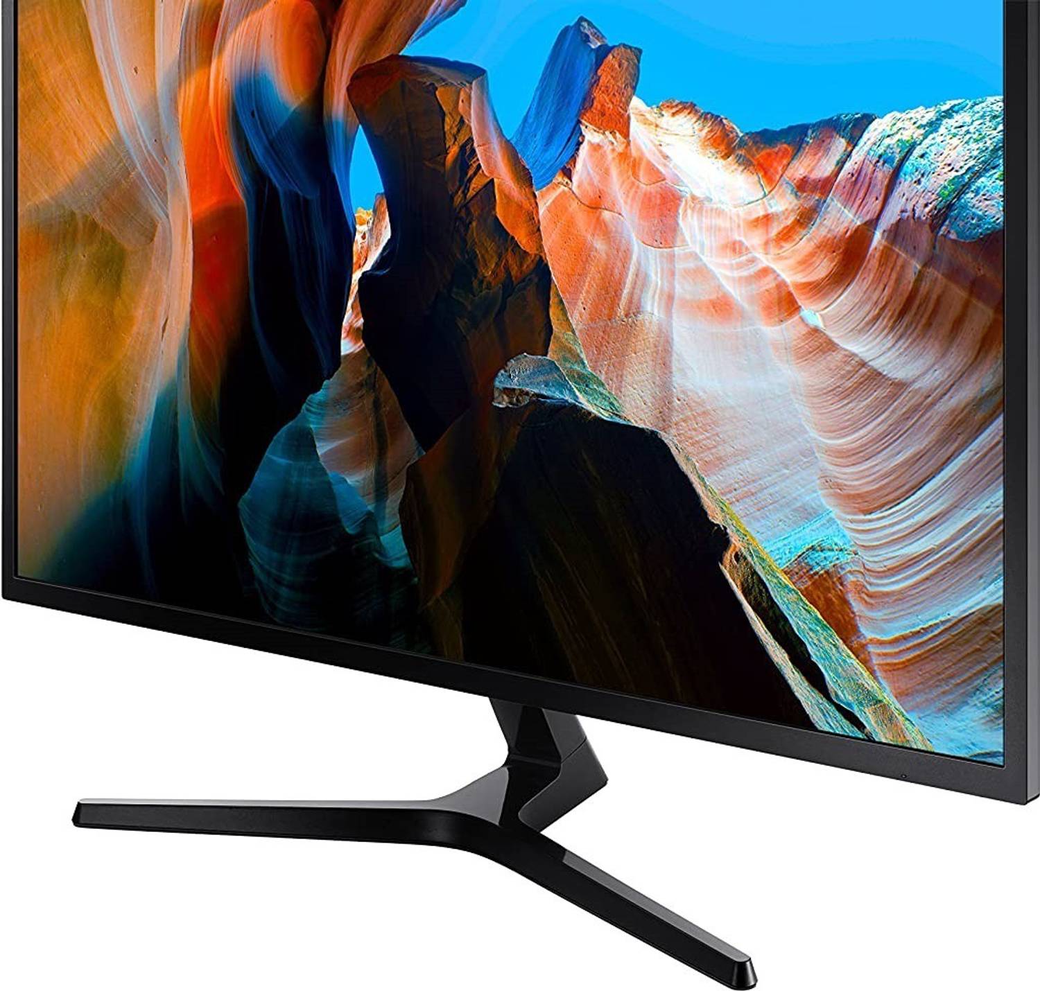 Samsung 81.28 cm (32 inch) 4K Ultra HD LED Backlit VA Panel with 1