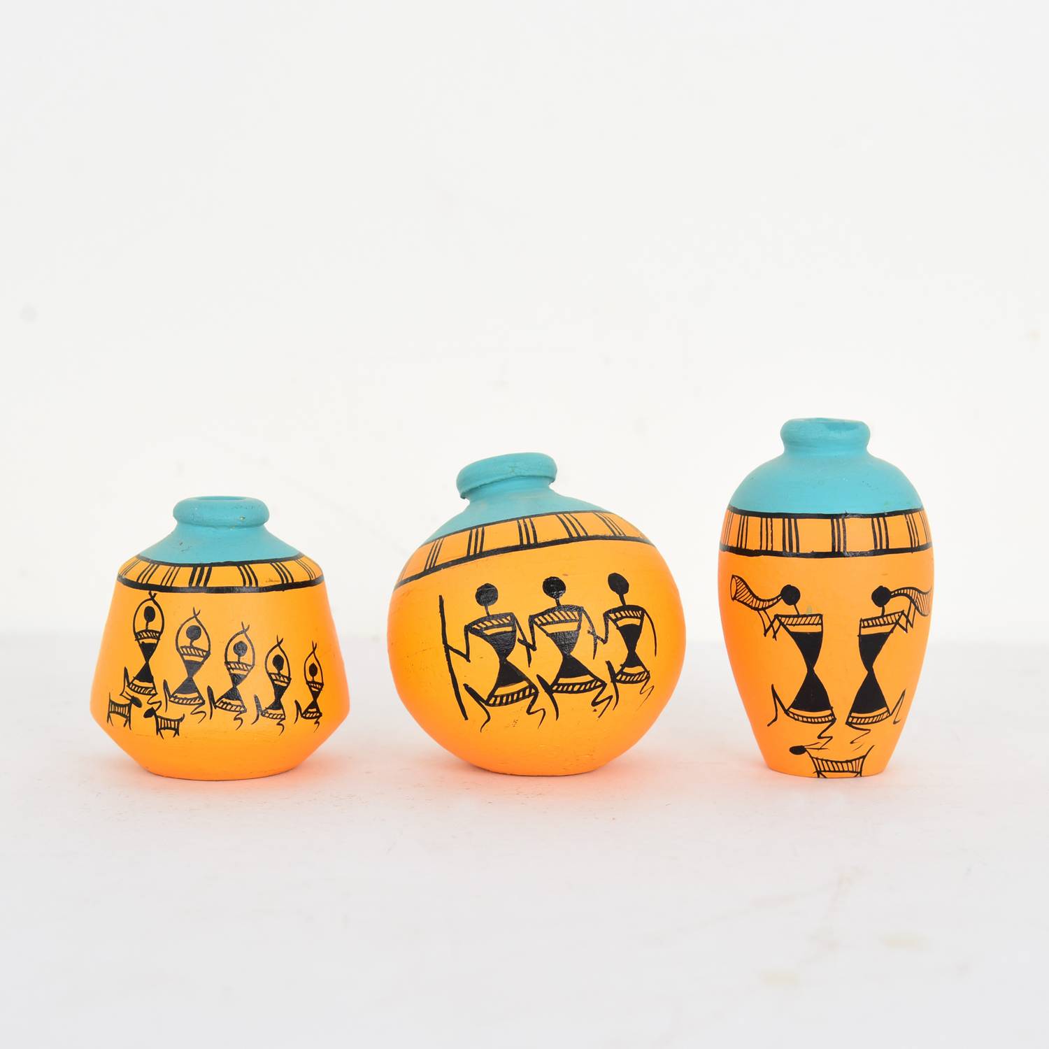 Artysta Warli Vase Series - 1 Terracotta Vase