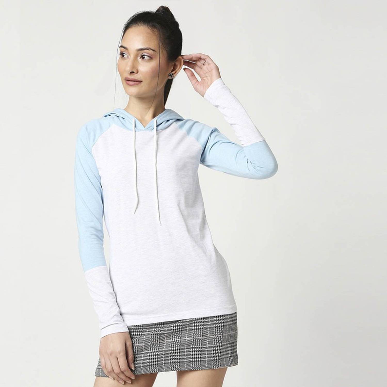 BEWAKOOF Full Sleeve Color Block Women Sweatshirt
