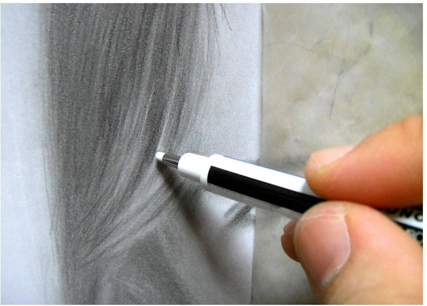 Tombow Mono Zero 2.5mm Round Eraser - Image 5