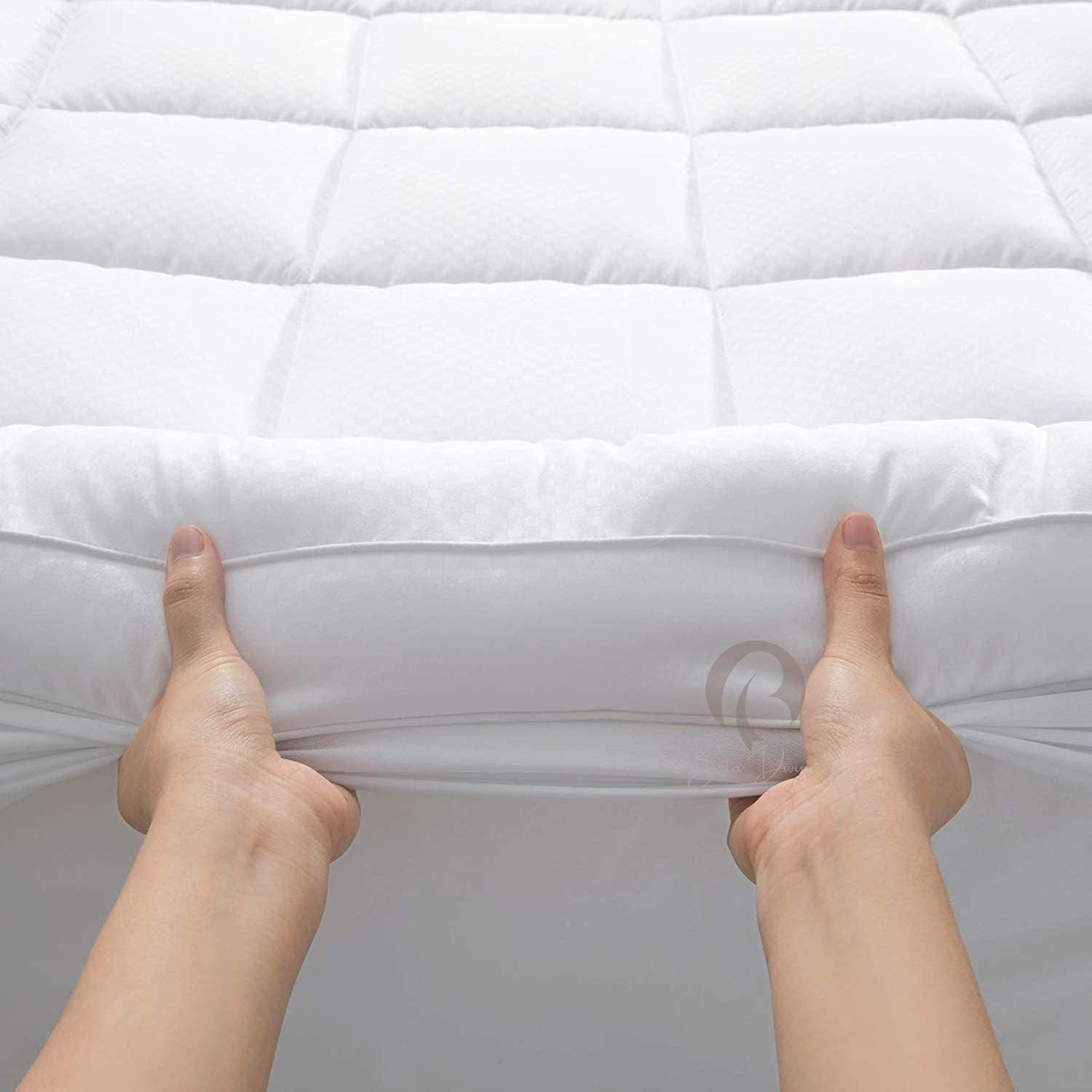 Image of Comfowell 2 inch (5.08 cm) Single Size Poly Fiber Stretchable, Waterproof Mattress Topper (195 cm x 120 cm, White)