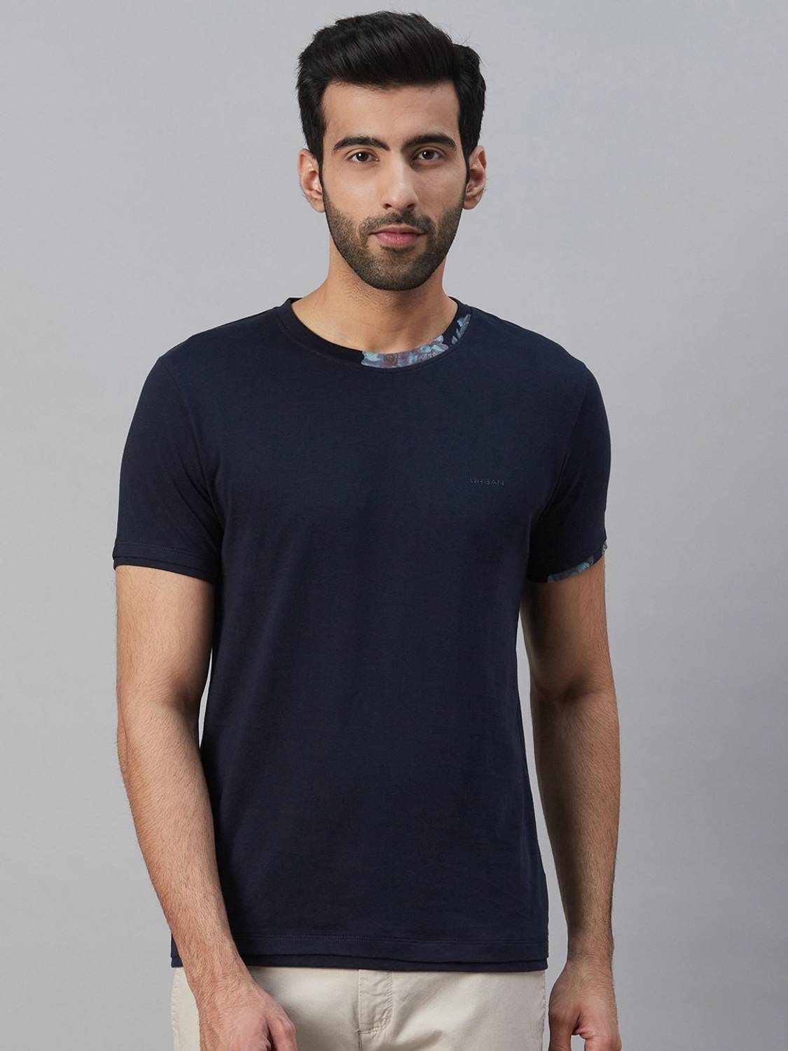 Blackberrys Solid Men Round Neck Blue T-Shirt