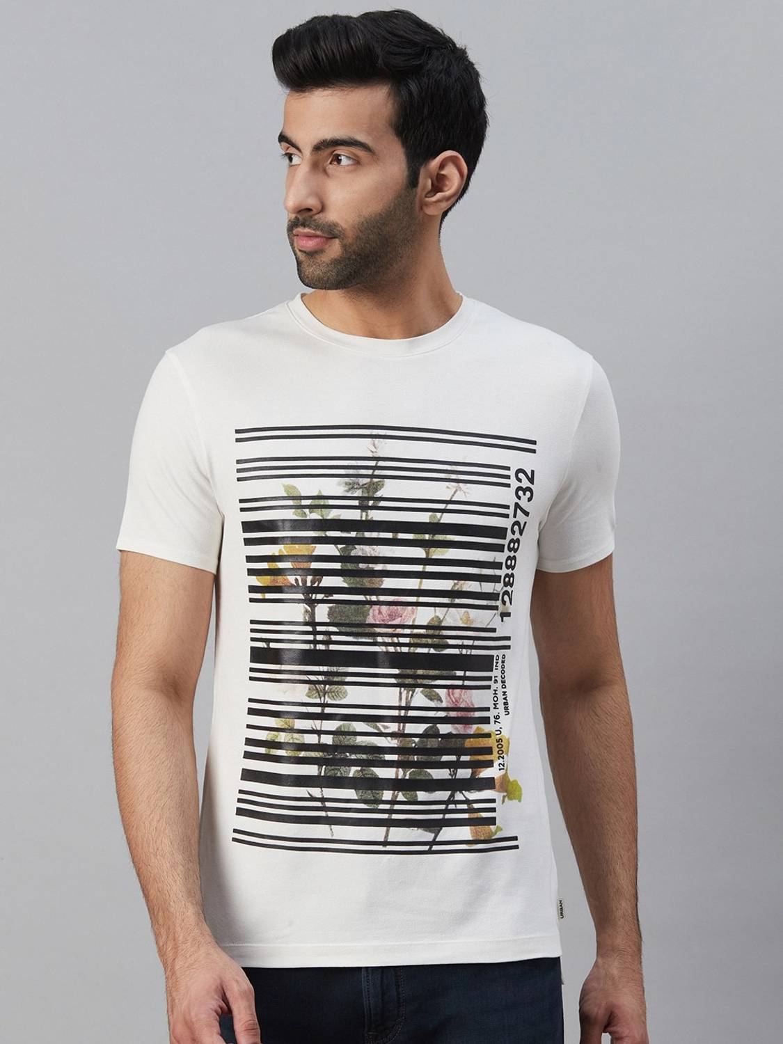 Blackberrys Solid Men Polo Neck White T-Shirt