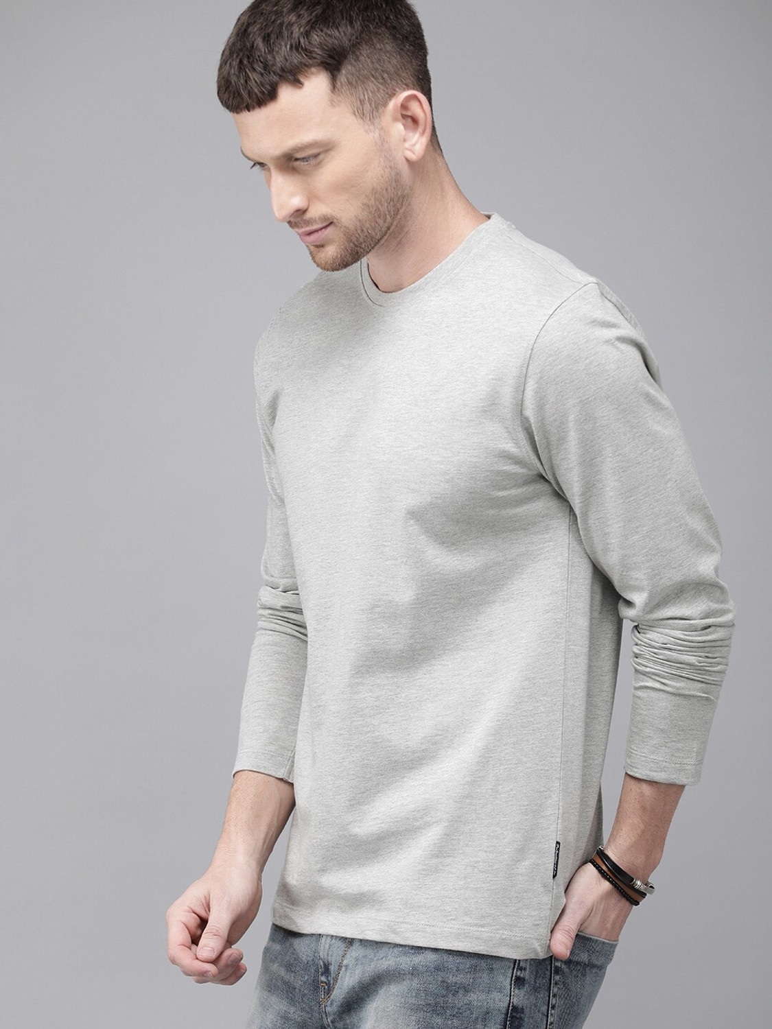 Image of Roadster Solid Men Round Neck Grey T-Shirt