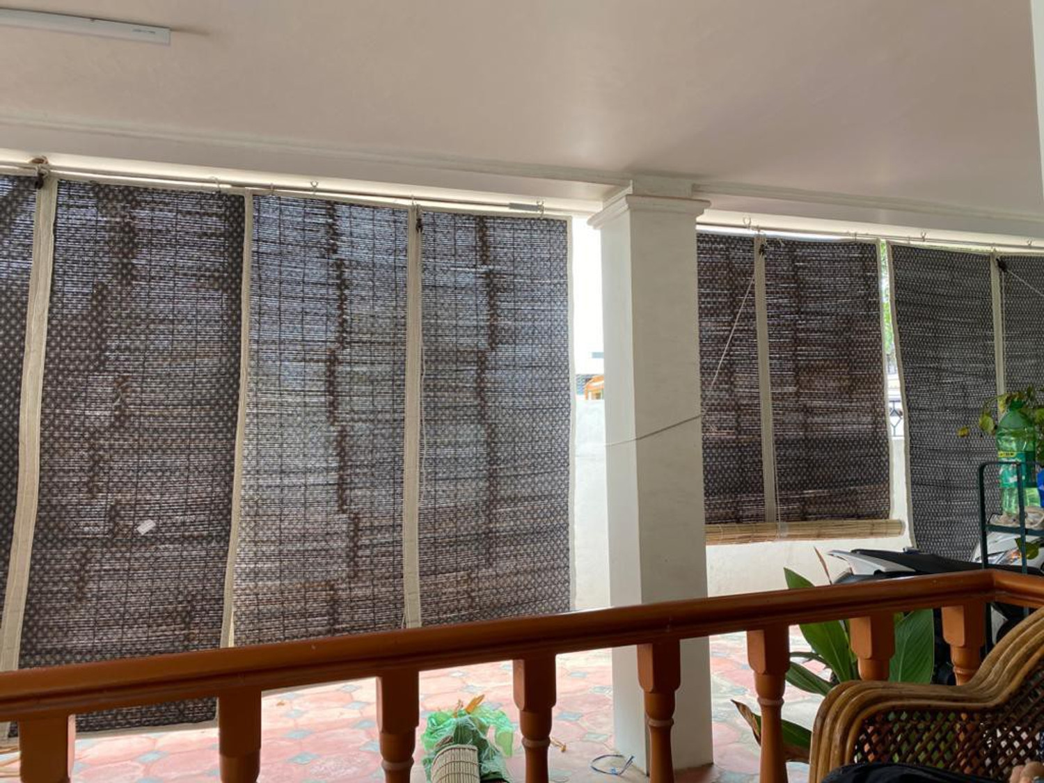 Image of TCLPVC Roller Blind Cord Drawn On Ceiling