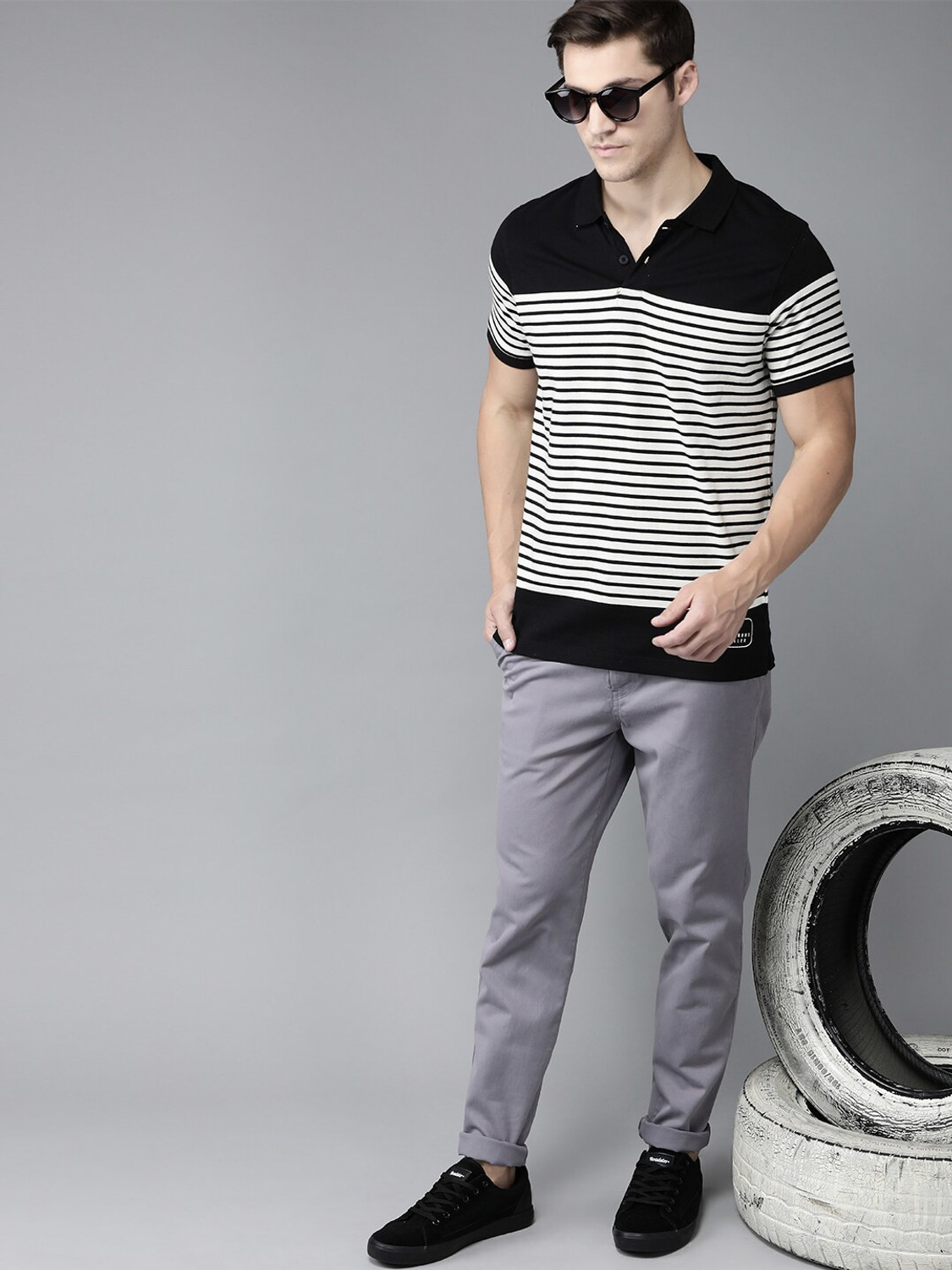 Image of Roadster Regular Fit Men Grey Trousers