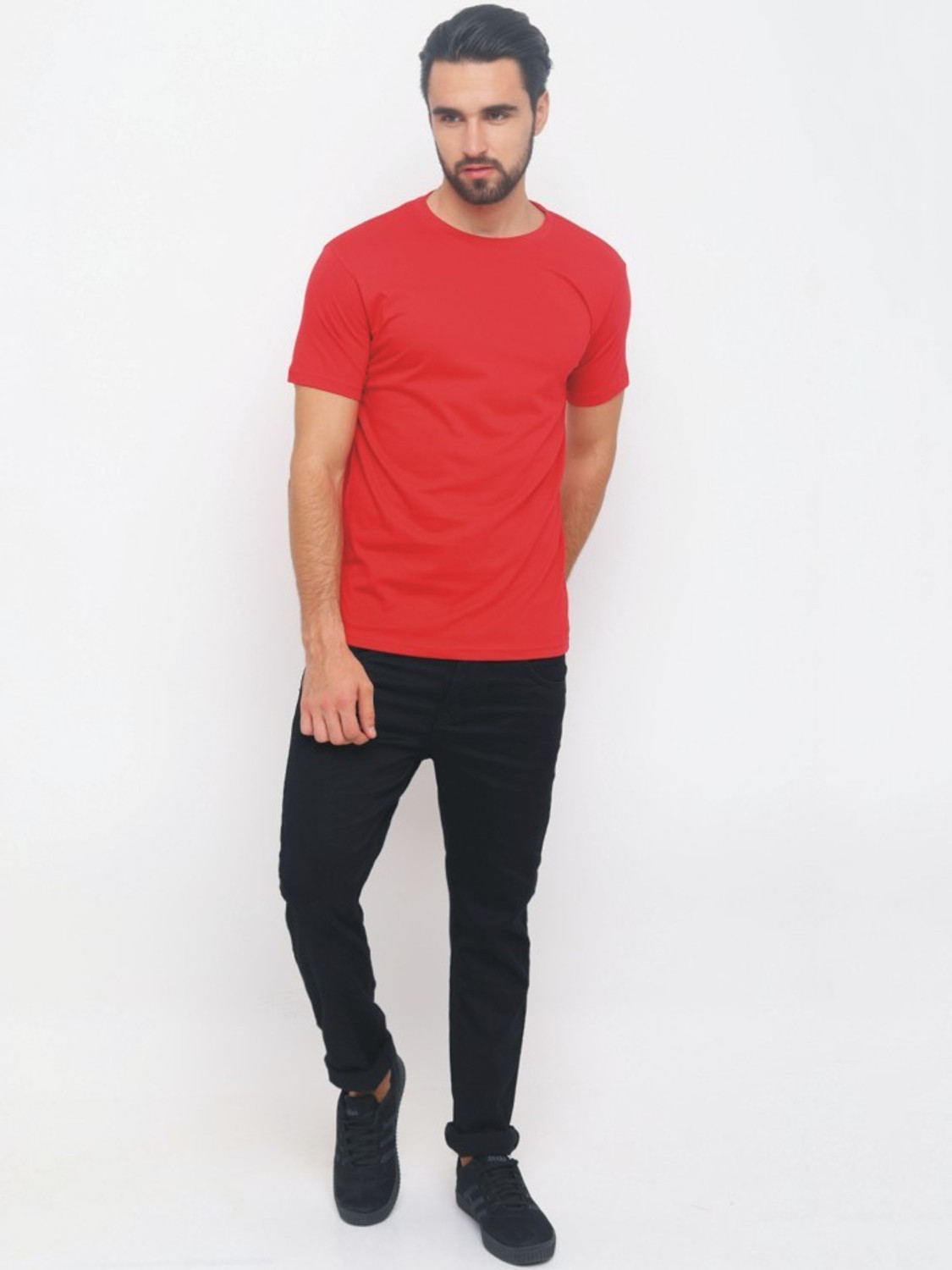 Image of Silver Swan Solid Men Round Neck Red T-Shirt