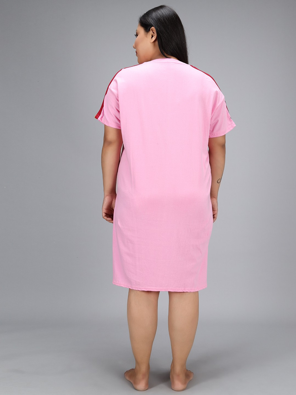 Image of Christy World Colorblock Women Round Neck Multicolor T-Shirt
