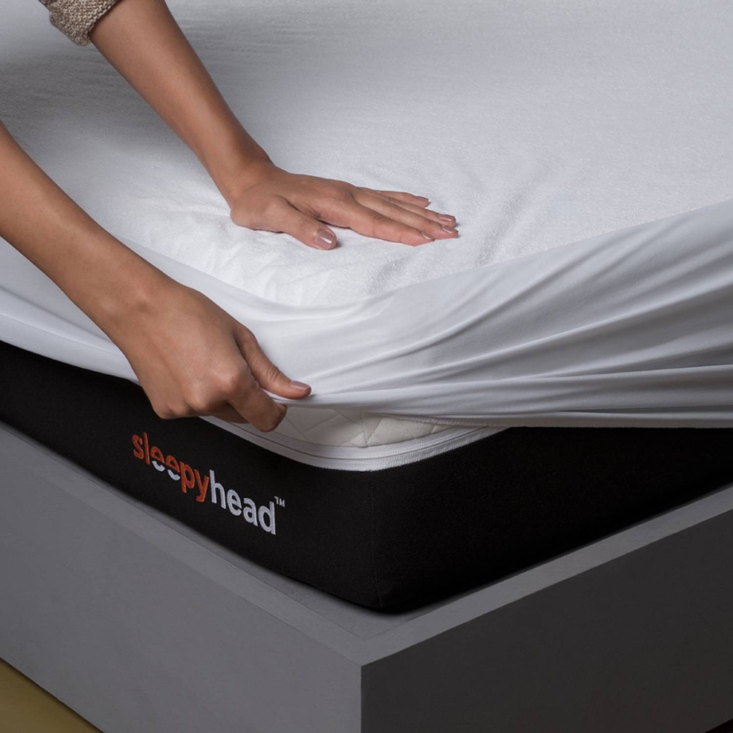 Sleepyhead Queen Size Fitted Blend Breathable, Stretchable, Waterproof Mattress Cover